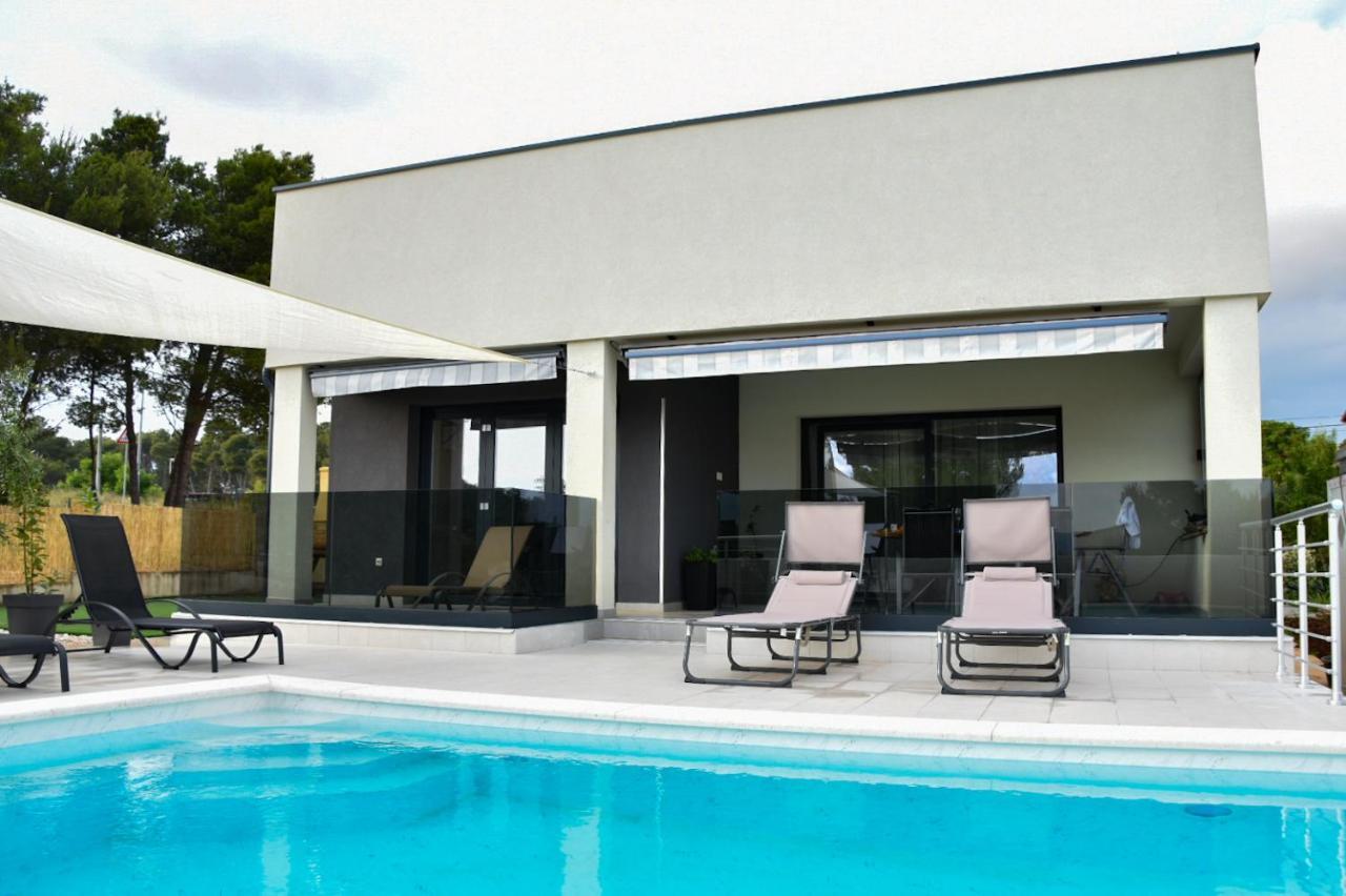Villa Sportiva Zadar With Private Heated Pool Экстерьер фото